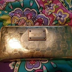 Authentic Michael Kors Gold Zippy Wallet